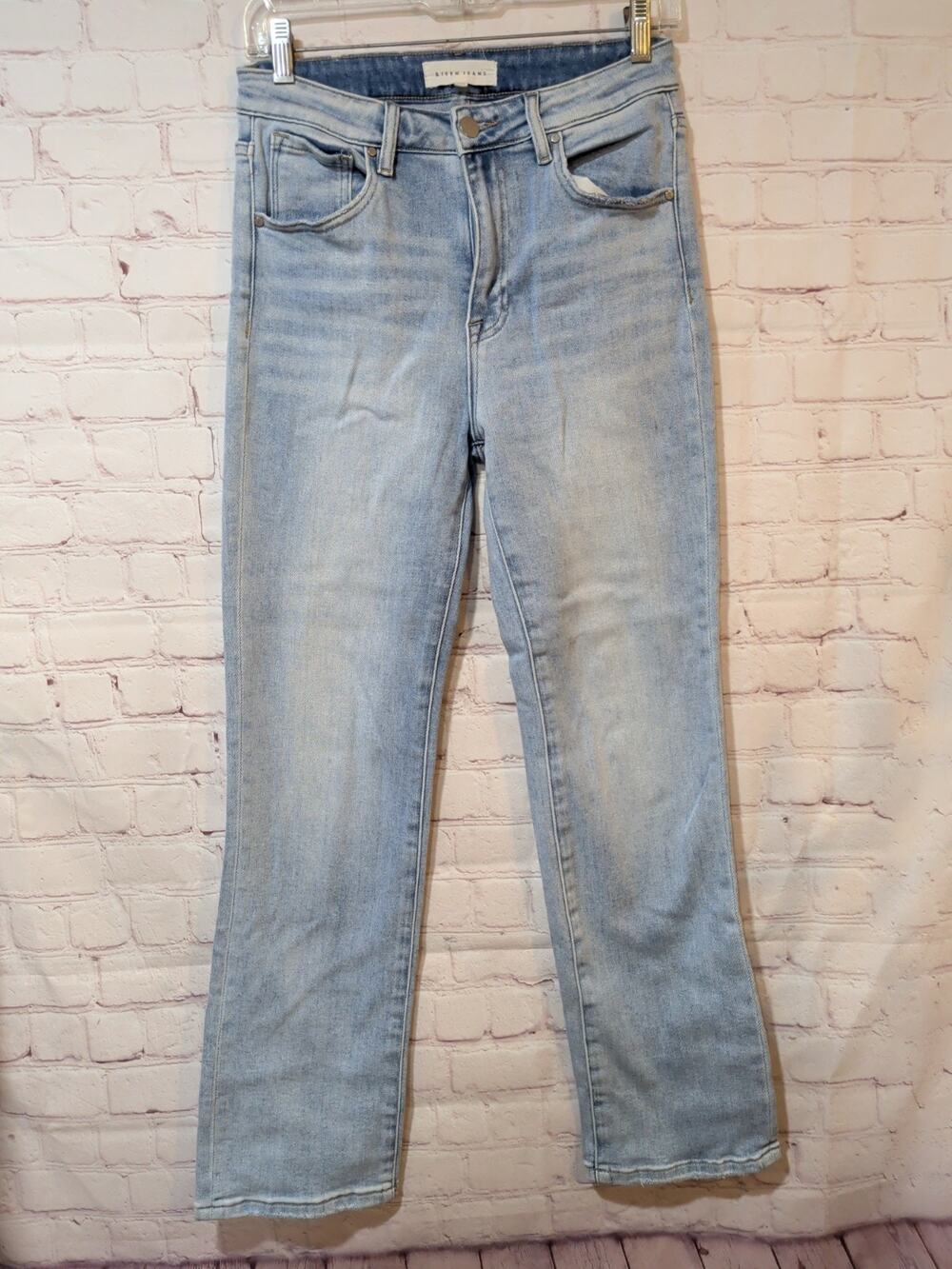 Risen Jeans Size 5 / 27 Light Wash High Rise Straight Leg Denim RDP5580RT